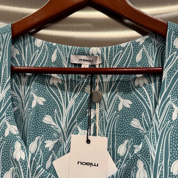 NWT Miaou Arielle Lace Up front Cropped Top in teal / white brand new crop - Picture 4 of 15